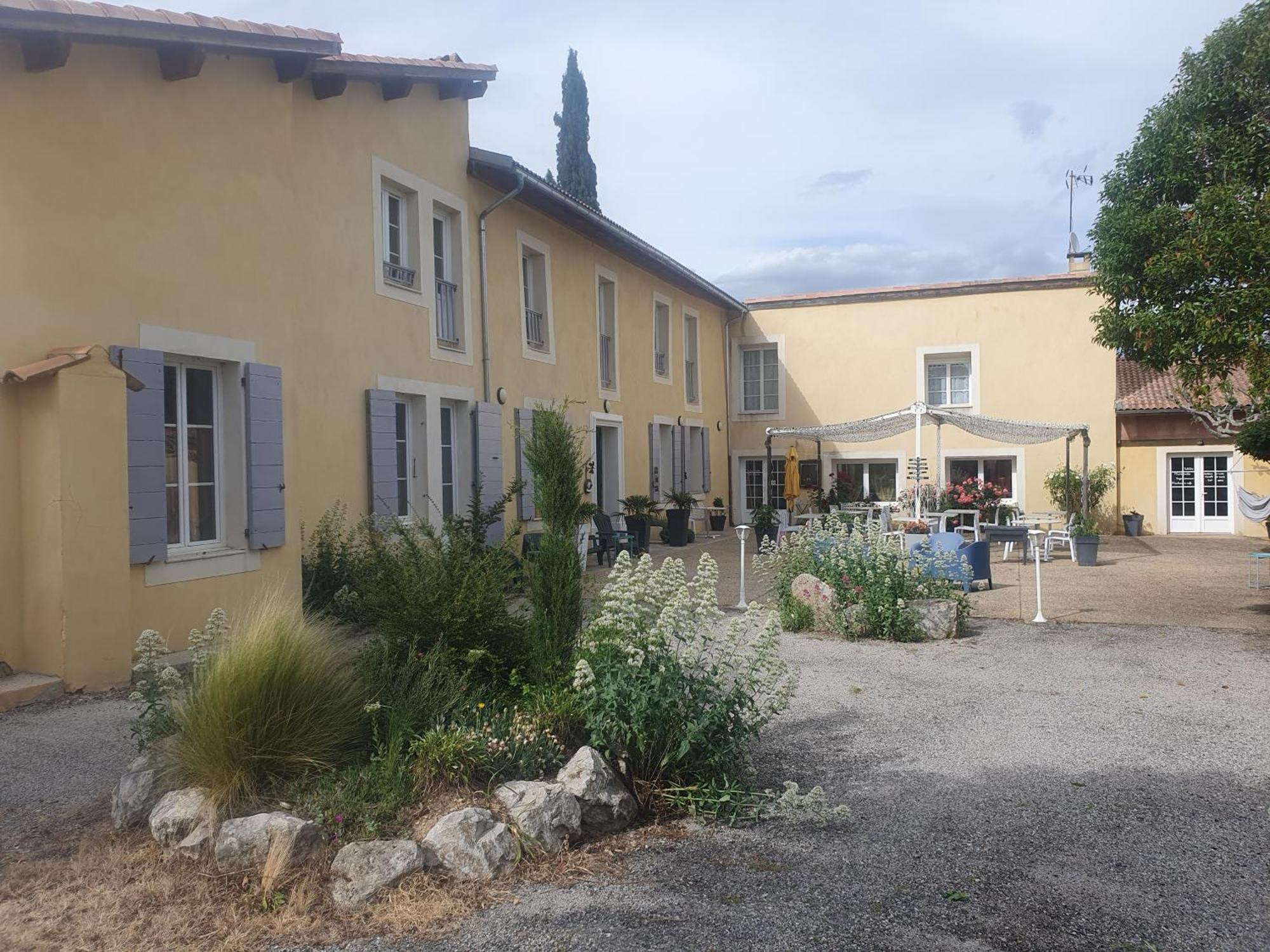 Le Mas Des Quintrands Manosque - Motel De Charme Exterior photo