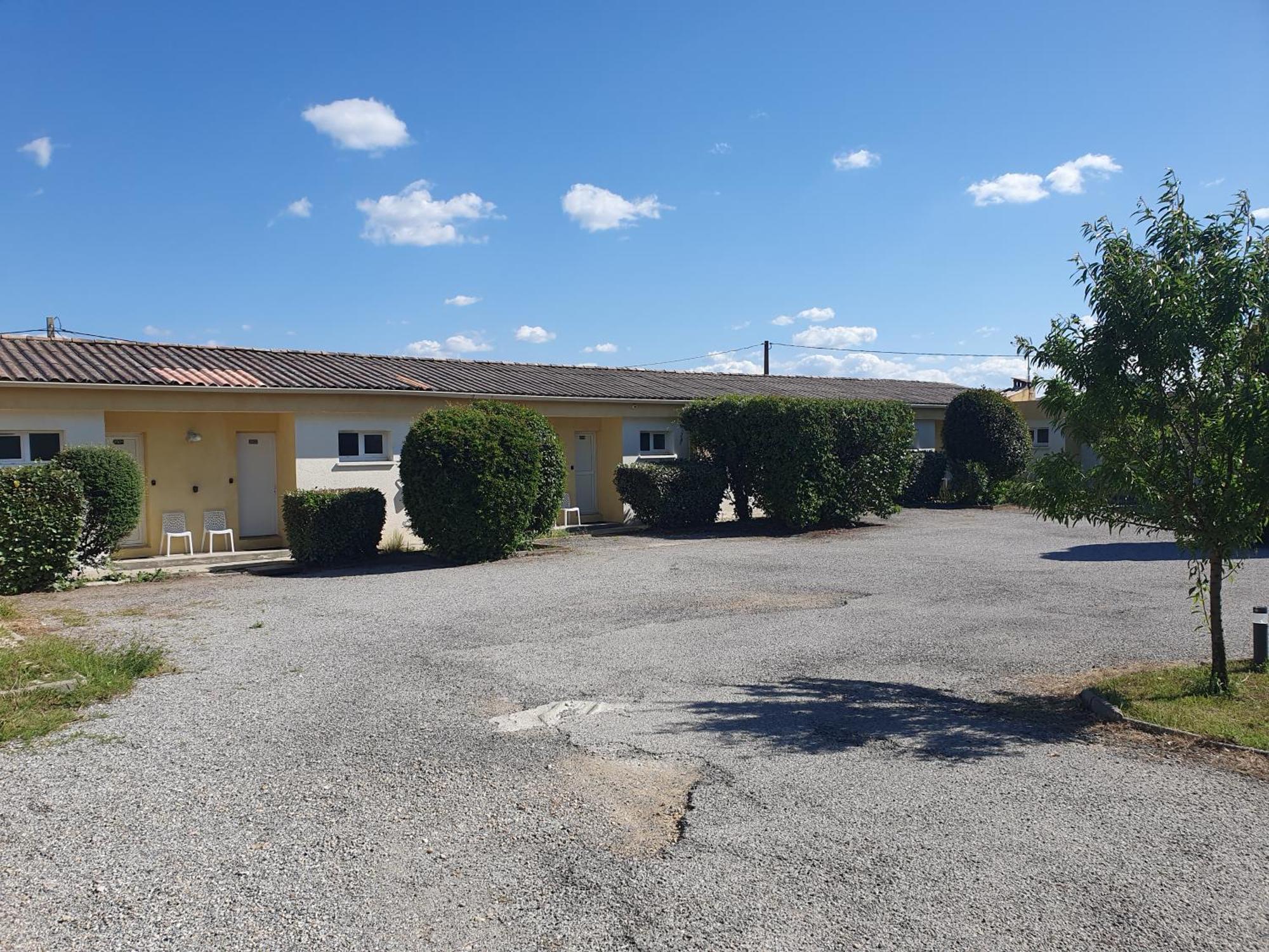 Le Mas Des Quintrands Manosque - Motel De Charme Exterior photo